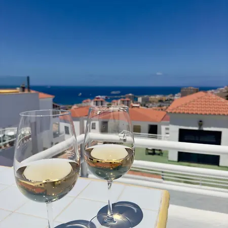 Tranquil Hillside With Oceanview And Pool