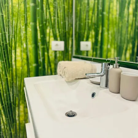 Apartmán Tranquil Hillside With Oceanview And Pool *
