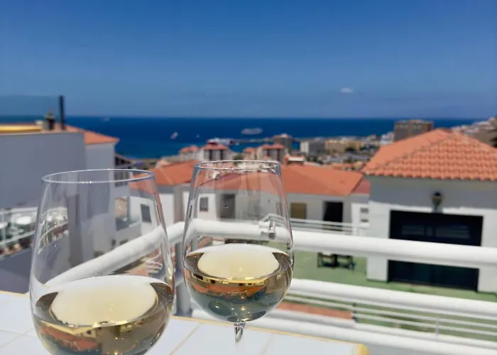 Tranquil Hillside With Oceanview And Pool