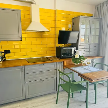 Appartamento Tranquil Hillside With Oceanview And Pool