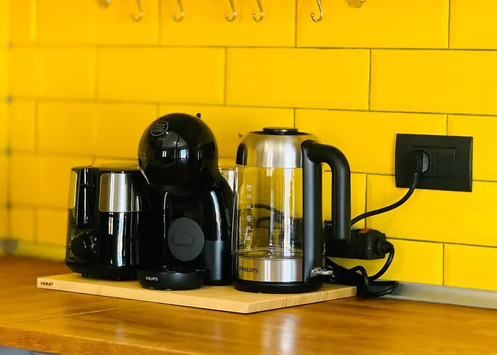 Tranquil Hillside With Oceanview And Pool Apartment