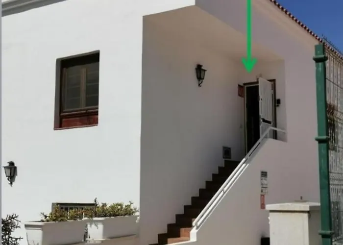 Tranquil Hillside With Oceanview And Pool *