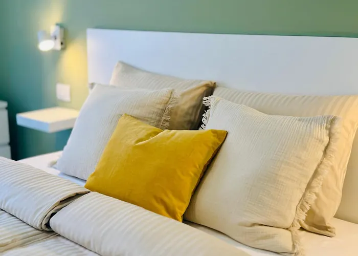 Tranquil Hillside With Oceanview And Pool شقة لوس كريستيانوس