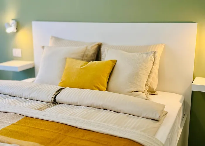 شقة Tranquil Hillside With Oceanview And Pool *