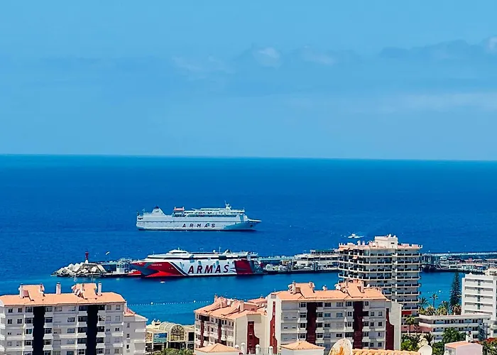 Tranquil Hillside With Oceanview And Pool شقة *